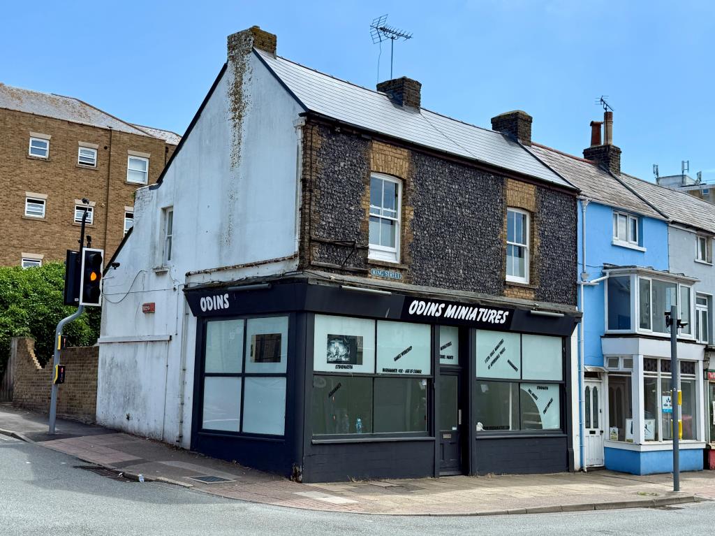 Lot: 49 - MIXED USE INVESTMENT - Main